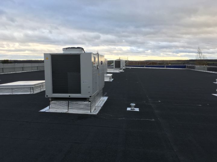 Installation de Roof-top pour un hall de stockage